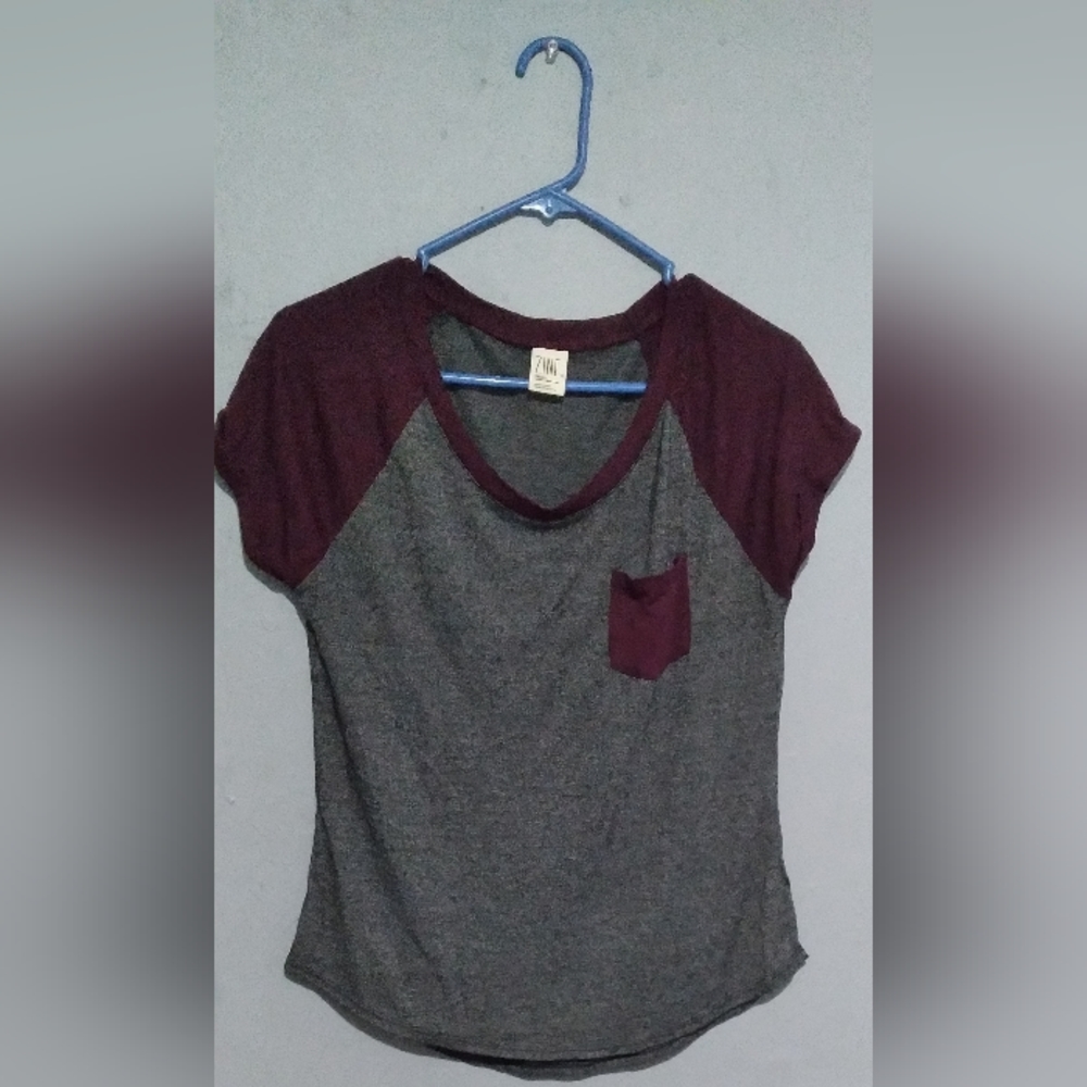 Short Sleeve T-shirt - Zine - Size Small